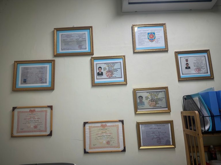 Luật sư chuẩn bị hồ sơ xử lý ly hôn vắng mặt tại Đồng Nai: thủ tục tống đạt, niêm yết công khai